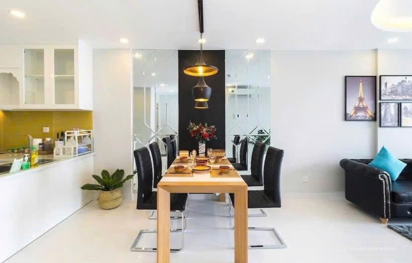 Bán Gấp Cắt Lỗ 200 CH Gần Phan Đăng Lưu ,Con Trai Du Học 2PN / 56M2 ,SHR ,ở Ngay