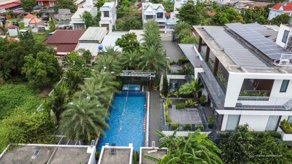 CẦN BÁN BIỆT THỰ SÂN VƯỜN CAO CẤP – HỒ BƠI RIÊNG TẠI TRUNG TÂM ĐỨC HÒA