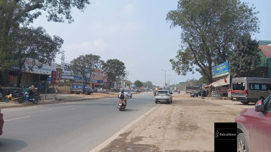NHỈNH 1 TỶ/ 1 LÔ ĐẤT NGAY TRUNG TÂM,HOÀ SƠN, KD SẦM UẤT –65M,Quốc Lộ HOÀ BÌNH