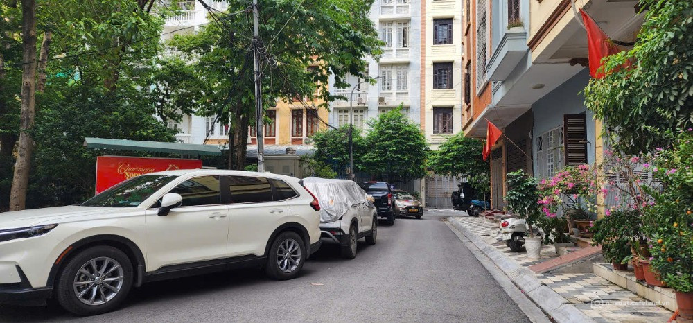 Siêu phẩm phân lô Xuân La, Gara ô tô tránh, kinh doanh, ở sướng. Dt 50m2, 6 tầng