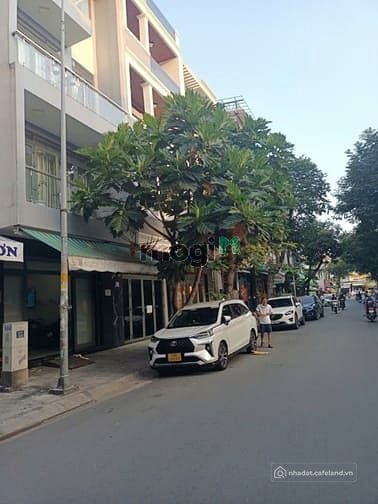 Biệt thự: Đất mặt tiền đường số 79 Tân quy quận 7. 4*21 15,3 tỷ.