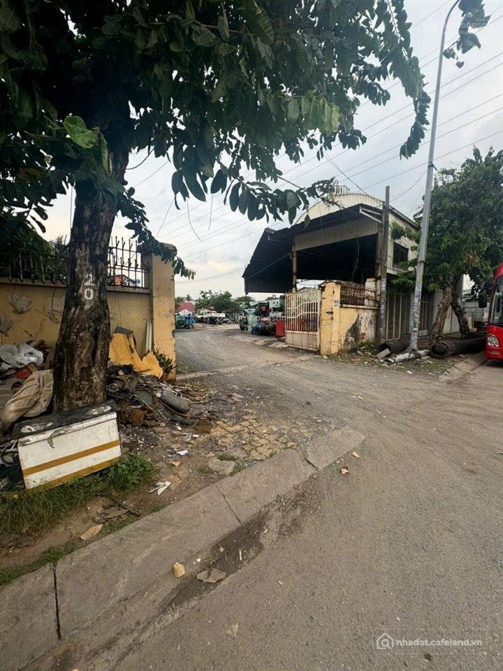 Bán kho, nhà xưởng: 16tr/m2. mặt tiền hà huy giáp 20x45m, 900m2. đang cho thuê 3
