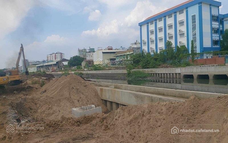 Bán kho, nhà xưởng: Bán nhà xưởng ful thổ hxh nguyễn văn quá, đông hưng thuận, q