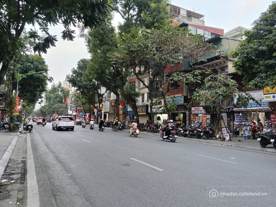 Bán căn hộ Mini, Dịch vụ: Siêu hiếm tại phố Huế, trung tâm quận HBT, 1 nhà ra ph