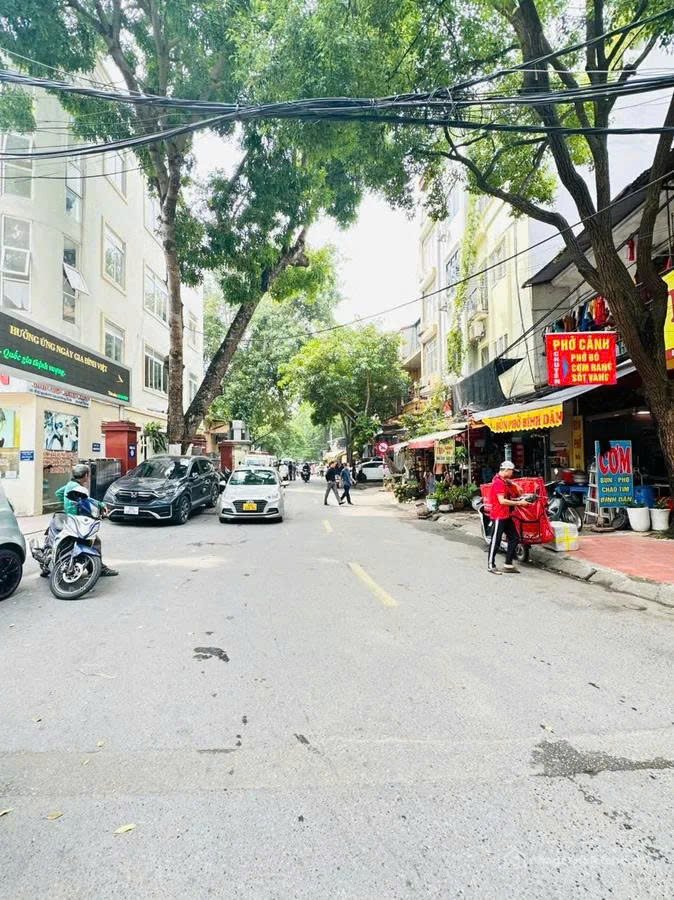 Bán căn hộ Mini, Dịch vụ: Hiếm nhà mặt phố Nguyễn Viết Xuân, 38m2, mặt tiền rộng