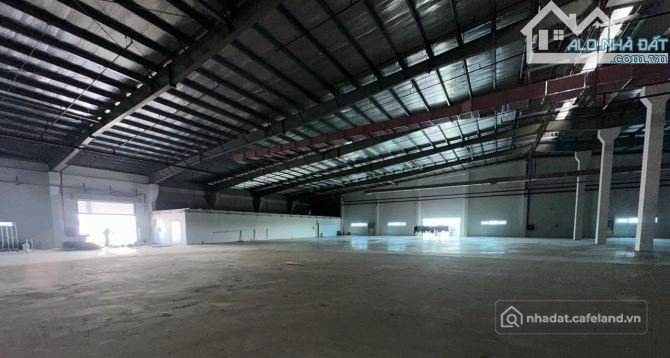 Cho thuê đất: Cho thuê 4.000m2 kho xưởng KCN Phùng, đường quốc lộ 32, Thị trấn P