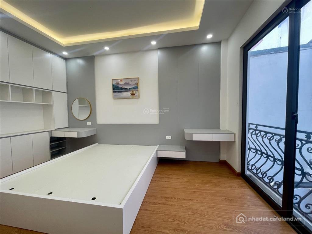 Cho thuê nhà riêng: Nhà 30m2 5 tầng, bagac vào tận cửa, ô tô cách nhà 30m, 0337