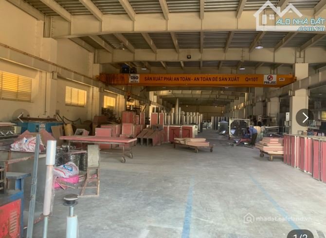 Cho thuê đất: cho thuê 9000m2 kho xưởng KCN Quốc Oai, pccc đầy đủ.