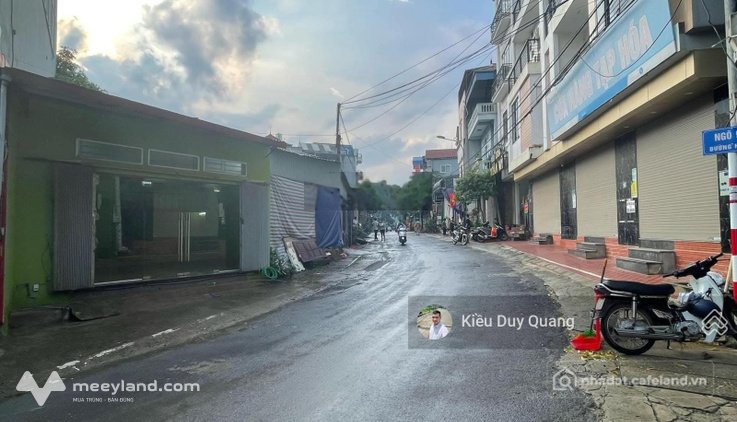 Cho thuê đất: Cho thuê 60m2 mặt đường Hạ Bằng, Thạch Thất. Có gác xép, vừa ở, vừ