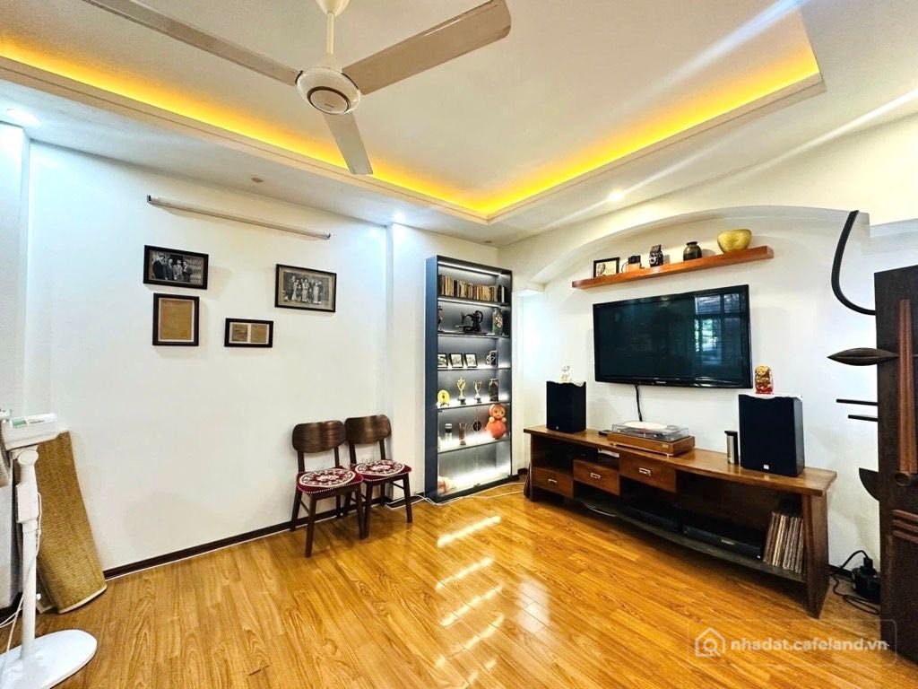 Cho thuê nhà riêng: CHO THUÊ NHÀ VĂN PHÒNG VƯƠNG THỪA VŨ, VỈA HÈ, Ô TÔ TRÁNH, 68