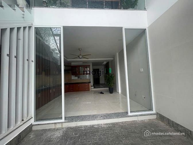 Nhà phố: Nhà đường Thái Ly, Q2 cực đẹp (5x18m), 1trệt lửng, 3 lầu 8PN. Giá 65tr