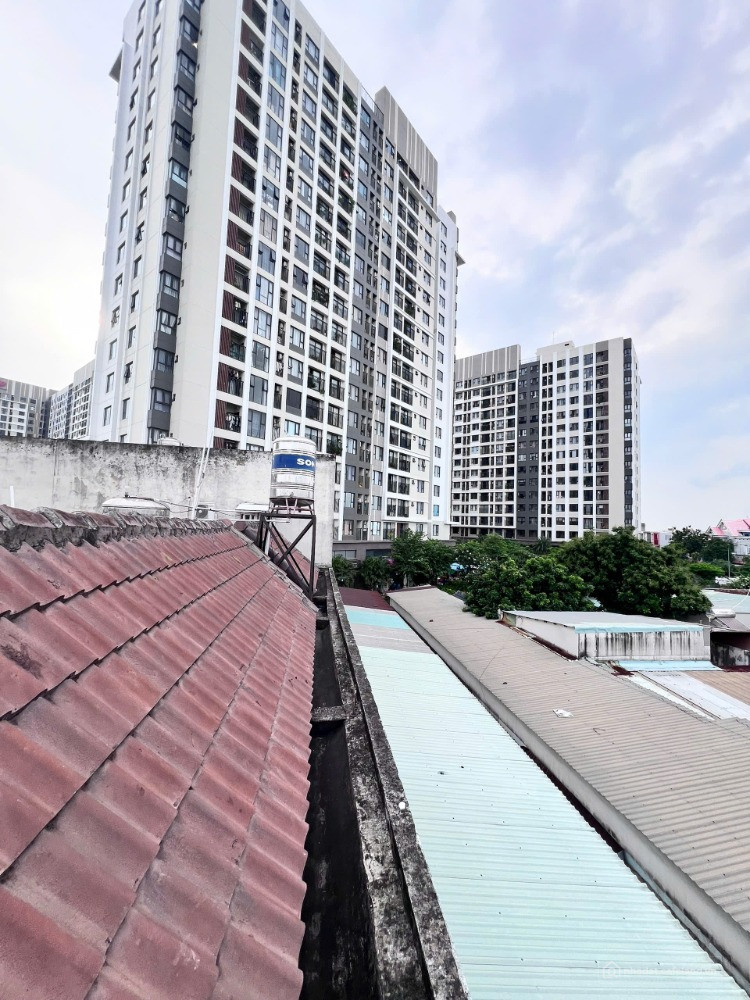 Nhà mặt tiền Thạnh Xuân 13. (1 trệt. 1 lầu. 3 P. Ngủ) giá: 4,2 tỷ
