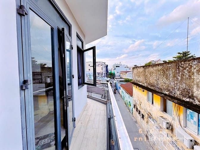 Nhà hàng - Khách sạn: Cho Thuê Căn Hộ 1 Phòng Ngủ rộng 50m2 - Ban Công View land
