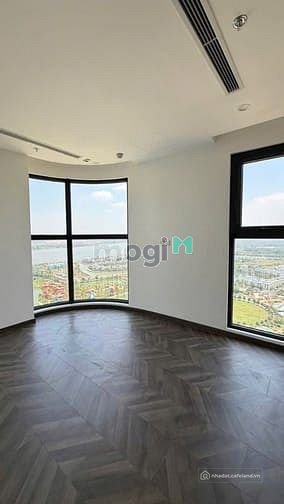 Căn hộ chung cư: Cho Thuê 3PN Đông Nam View Không Chắn Toà, Công Viên, Riêng Tư
