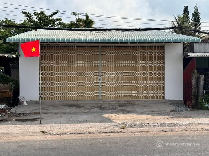 Mặt bằng: Cho thuê Kho 200 m2 mặt tiền Ô Môn 10 triệu