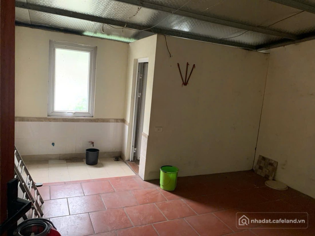 Cho thuê mặt bằng: Cho thuê lô góc mặt phố trung tâm Trâu Quỳ 80m2 đường 10m mti
