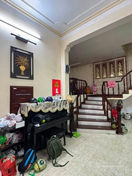 Cho thuê nhà riêng: Cho thuê Nhà Mặt Phố Đỗ Quang - Cầu Giấy 80M² 4 Tầng - Ở, Ki