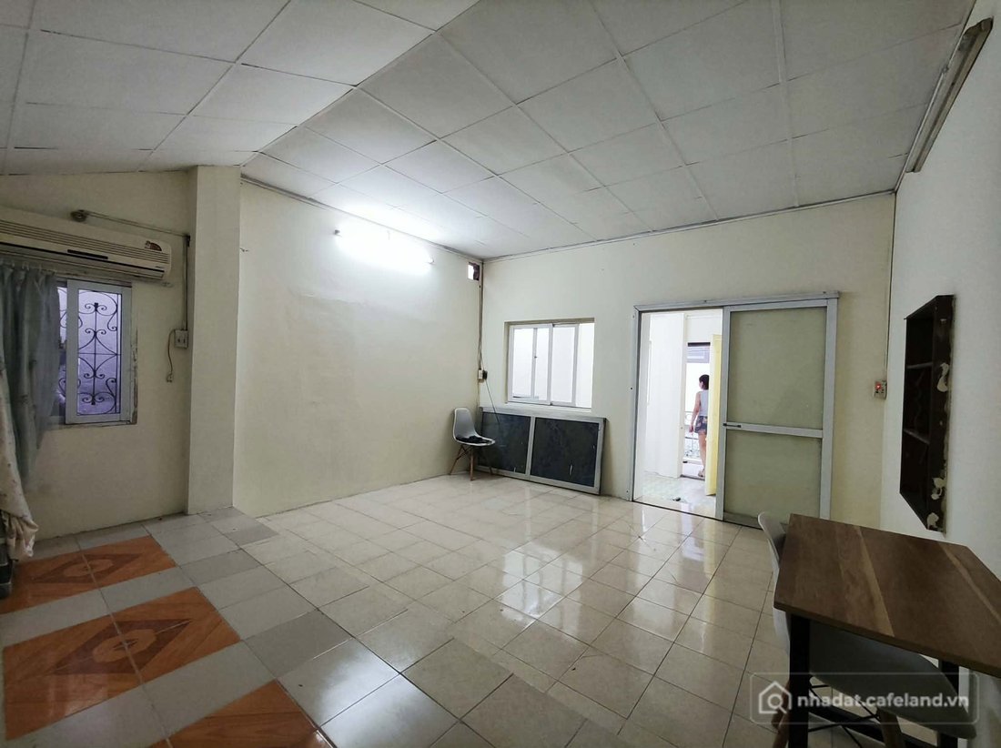 Cho thuê nhà riêng: CHO THUÊ NHÀ NGUYÊN CĂN TRẦN PHÚ, BA ĐÌNH, 20M RA PHỐ, SÂN R