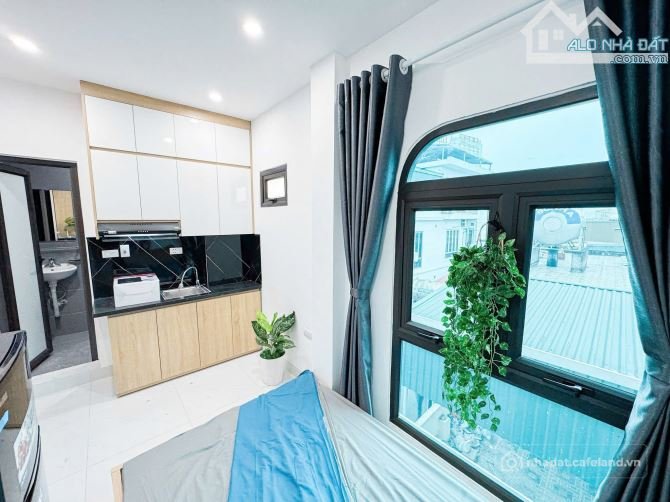 Bán căn hộ Mini, Dịch vụ: TOÀ NHÀ 7 tầng; 17 tỷ cho thuê 80tr/th cách Mặt Phố 20