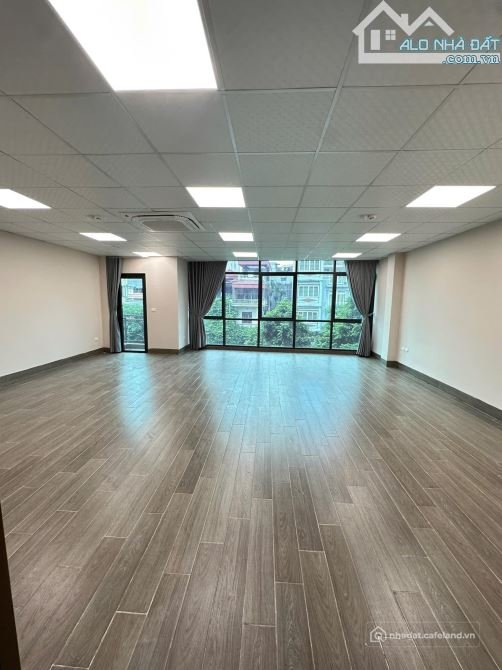 Bán căn hộ Mini, Dịch vụ: BÁN TÒA NHÀ VĂN PHÒNG 8TẦNG-THANG MÁY 75m Đ. GIẢI PHÓN