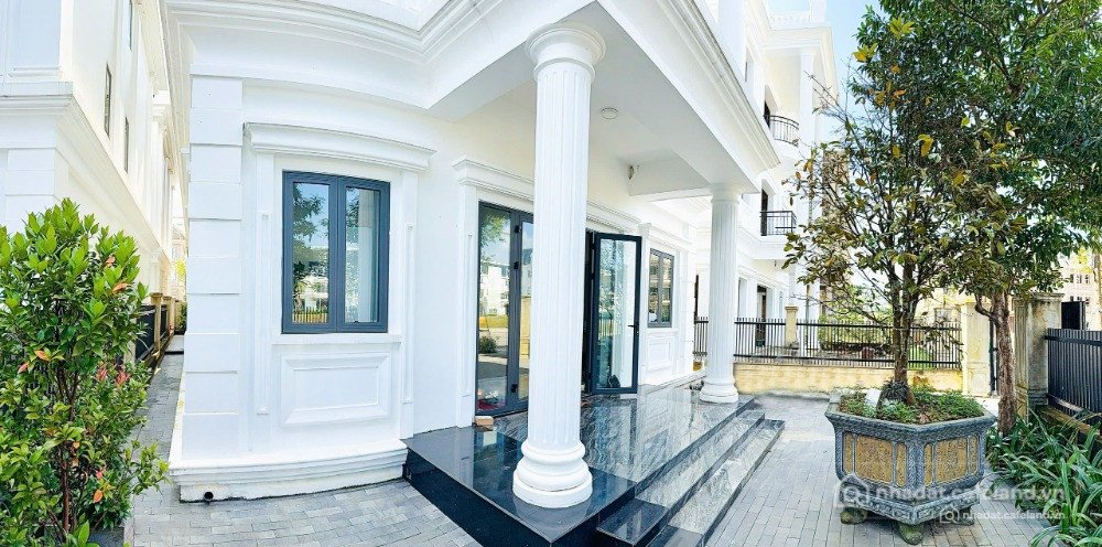 Cho thuê nhà riêng: CHO THUÊ BIỆT THỰ KHU ĐÔ THỊ PHÚ XUÂN CITY - VỊ TRÍ CAO RÁO