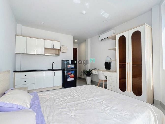 Cho thuê nhà riêng: Nhà phố: Khai Trương Studio Hiện Đại Full NT Ngay Trung Tâm