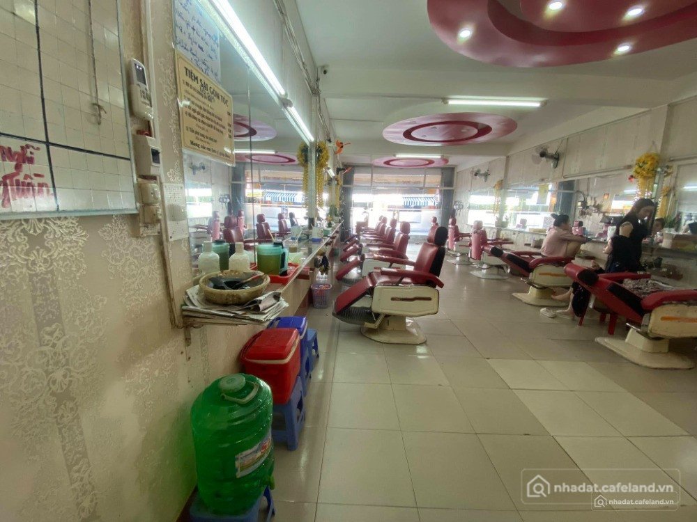 Cho thuê nhà riêng: Cho thuê nhà riêng: Cho thuê nhà mặt tiền trung tâm Tp. Long