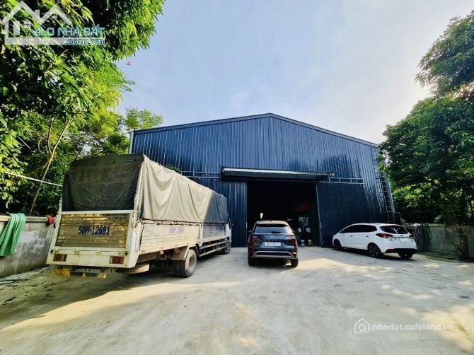 Cho thuê mặt bằng: Cho thuê đất: Cho thuê 1000m2 ngã tư Xuân Mai giá rẻ