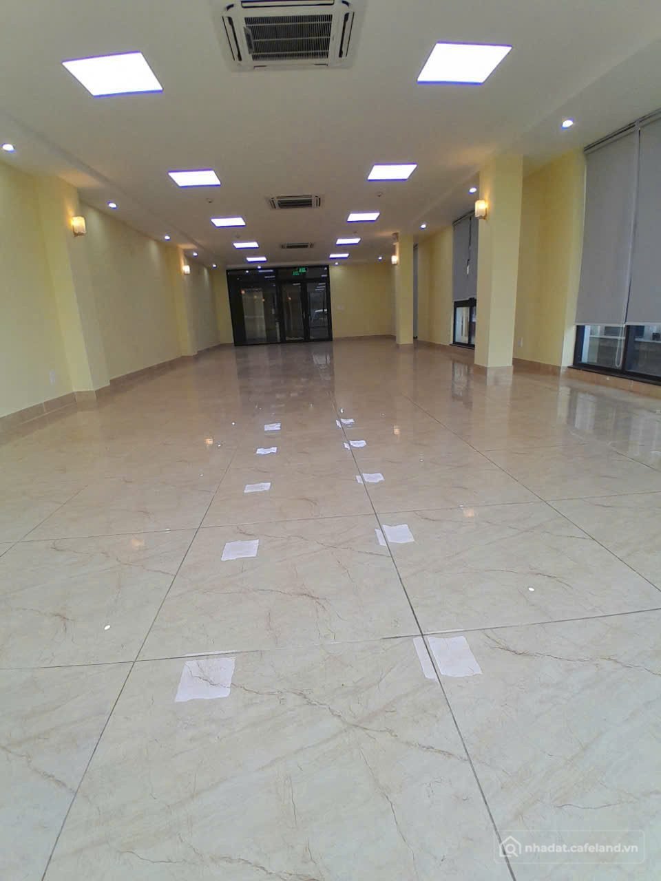 Cho thuê văn phòng: CHÍNH CHỦ CHO THUÊ VĂN PHÒNG MẶT ĐƯỜNG KHUẤT DUY TIẾN/120m2
