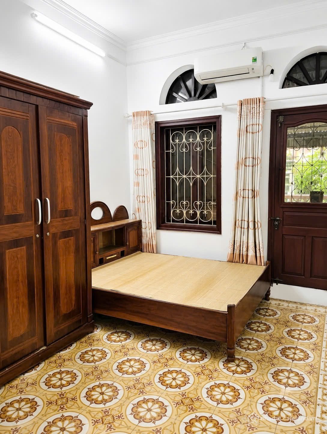 Cho thuê nhà riêng: CHO THUÊ NHÀ NGUYÊN CĂN 3 TẦNG – NGÃ TƯ SỞ, THANH XUÂN, HÀ N