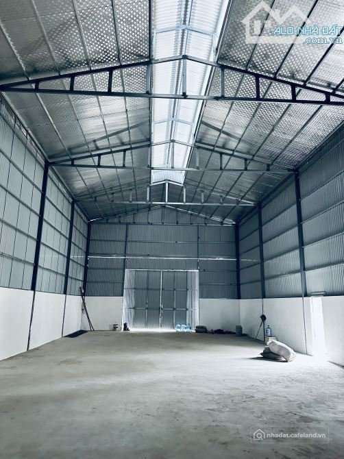 Cho thuê mặt bằng: Cho thuê mặt bằng: Cho thuê đất: Cho thuê 250m2( có thể mở rộ
