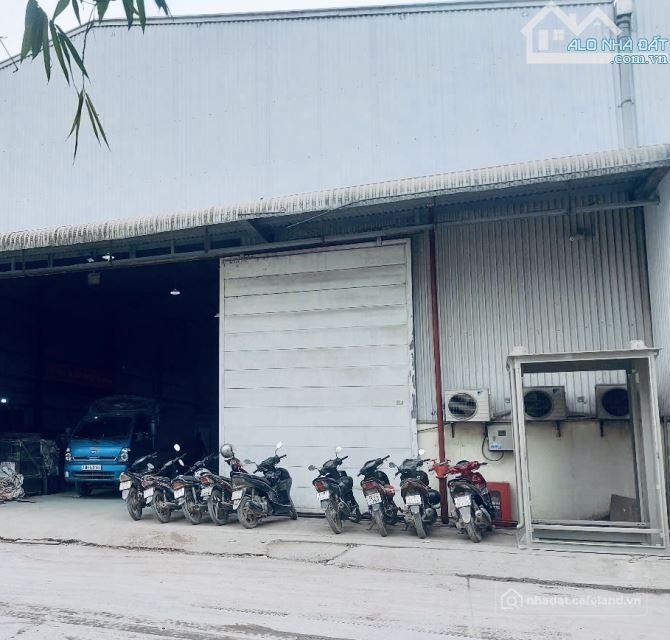Cho thuê mặt bằng: Cho thuê mặt bằng: Cho thuê đất: Cho thue 1.100m2 kho gần Hà