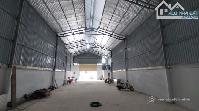 Cho thuê mặt bằng: Cho thuê mặt bằng: Cho thuê đất: Kho kiên cố: 250m2, Ninh Sở,