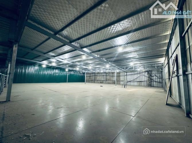 Cho thuê mặt bằng: Cho thuê mặt bằng: Cho thuê đất: Cho thuê kho/xưởng DTSD 800m
