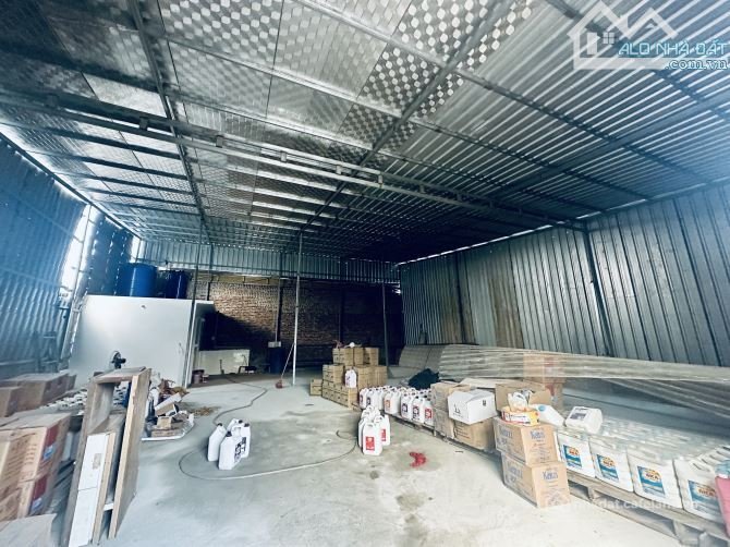 Cho thuê mặt bằng: Cho thuê mặt bằng: Cho thuê đất: Cho thuê kho mới có 3 pha gi