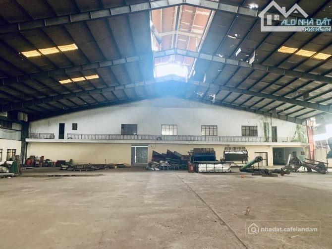 Cho thuê mặt bằng: Cho thuê mặt bằng: Cho thuê đất: Cho thuê 2600m2 nhà xưởng za