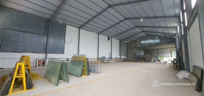 Cho thuê mặt bằng: Cho thuê mặt bằng: Cho thuê đất: Cho thuê 350m2 nhà xưởng gần