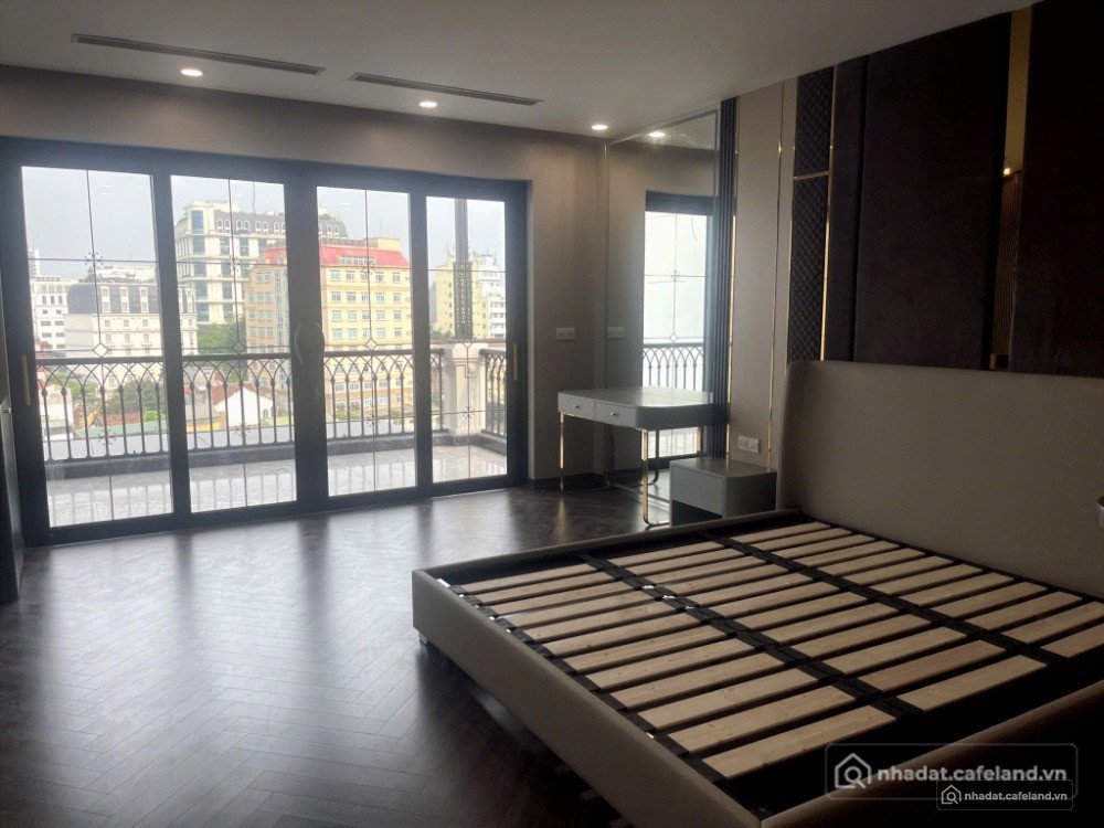 Cho thuê nhà riêng: Cho thuê nhà riêng: Chính chủ có nhà riêng 90m², mặt phố Trầ