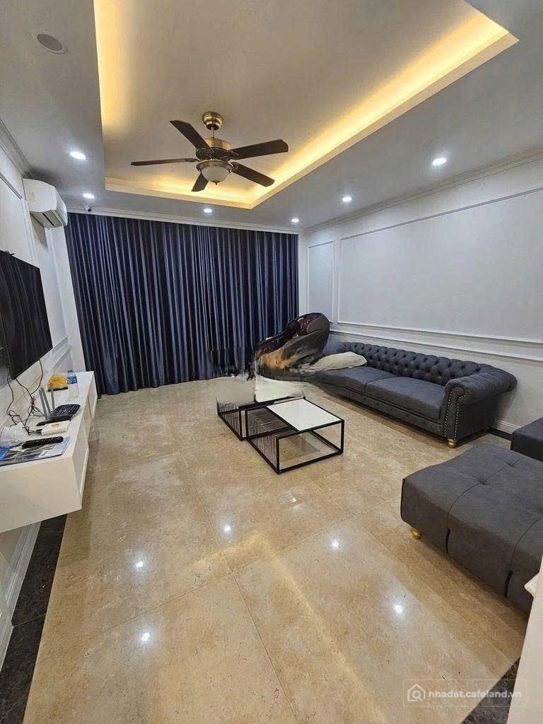 Cho thuê nhà riêng: TRẦN BÌNH – TÒA NHÀ 6 TẦNG THANG MÁY – Ô TÔ TẢI ĐỖ CỬA