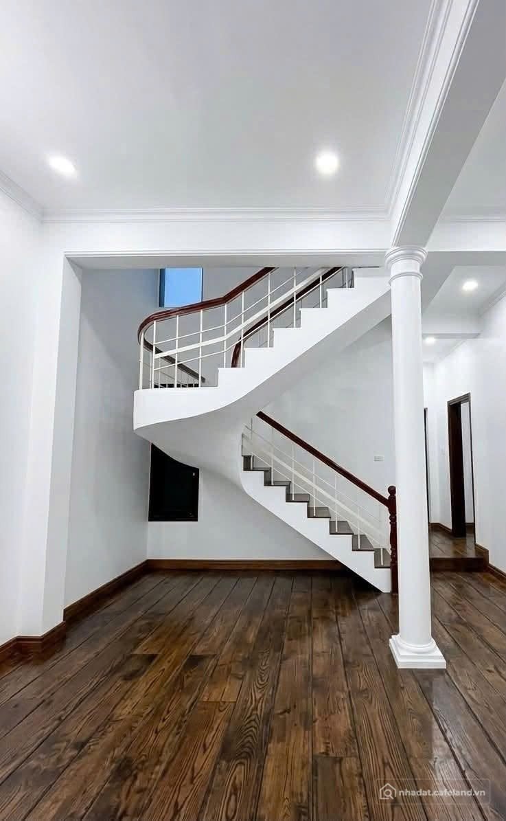 Cho thuê nhà riêng: THÁI HÀ – Ô TÔ TRÁNH – 5 TẦNG – CHỈ 22 TRIỆU/THÁNG