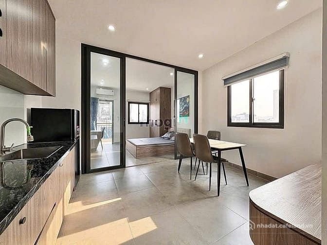 Nhà hàng - Khách sạn: Căn hộ Studio Sẵn Nội Thất cạnh Đỗ Xuân Hợp và trường Cao