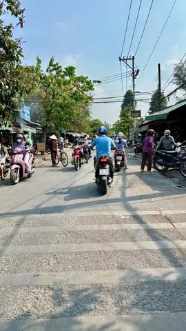 Bán căn hộ Mini, Dịch vụ: Bán nhà mặt tiền chợ + 8 Phòng trọ Đang kinh doanh có
