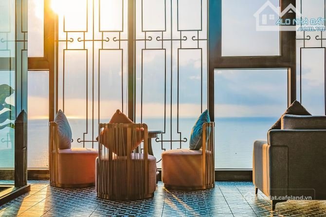 Bán nhà hàng - Khách sạn: Bán nhà hàng - Khách sạn: Bán khách sạn 5 sao biển Mỹ