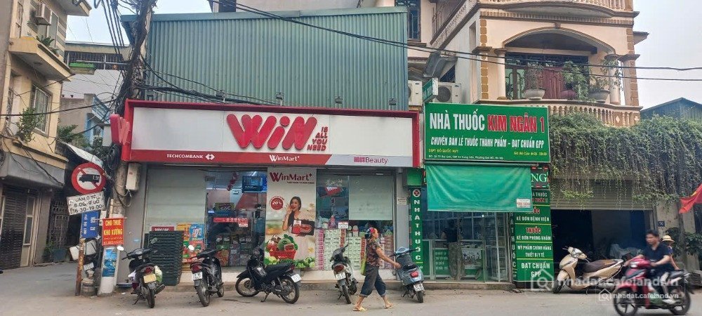 Cho thuê mặt bằng: Cho thuê mặt bằng: Cho thuê mặt bằng: Mặt bằng 2 mặt tiền hiế