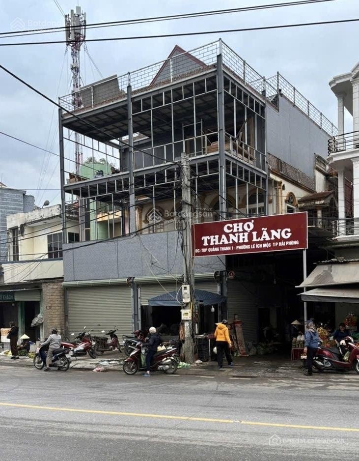 Mặt bằng: Cho thuê mặt bằng kinh doanh vị trí đẹp ngay cạnh chợ ,gần trạm xe bus