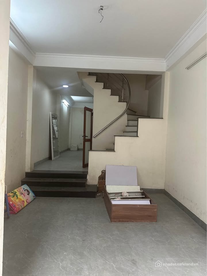 Nhà riêng: Cho thuê nhà riêng huyện Hoài Đức, thành phố Hà Nội, giá 6 triệu/thán