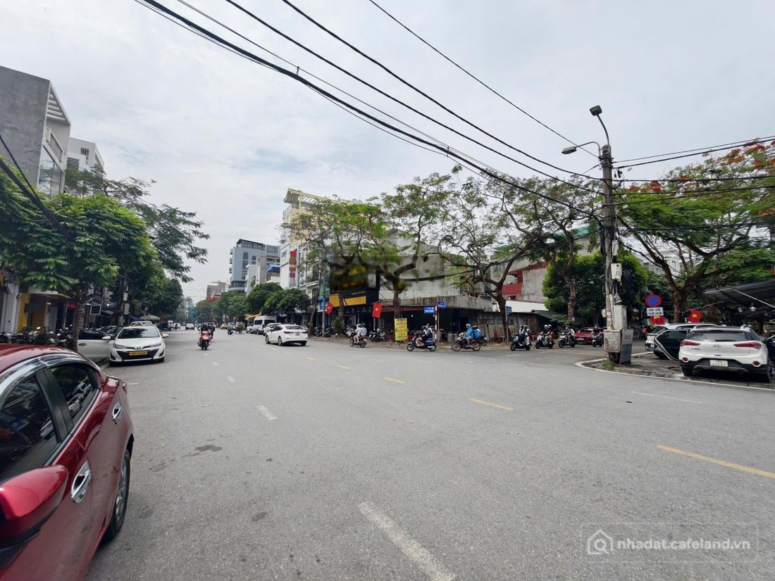 Văn phòng: Giá tốt - cho thuê mặt bằng Quán Nam - diện tích lớn - thang máy riên