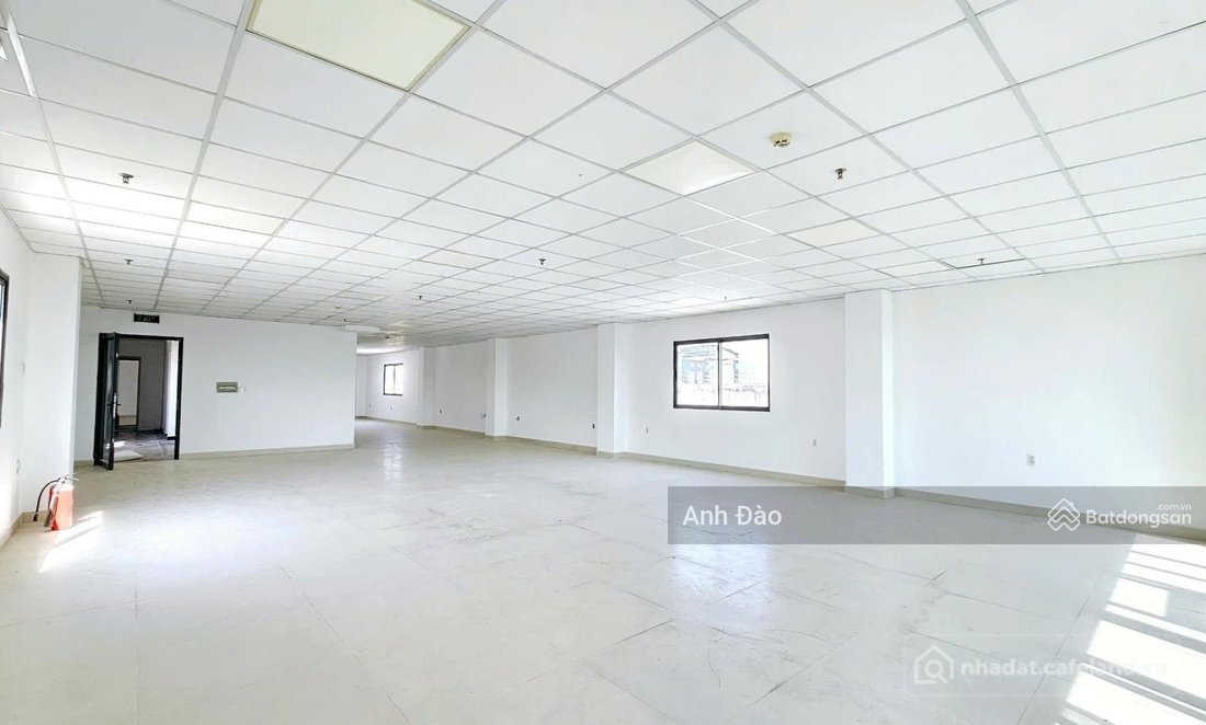 Nhà riêng: Cho thuê nhà mặt tiền Nguyễn Trãi Quận 5 ngay Trần Hưng Đạo