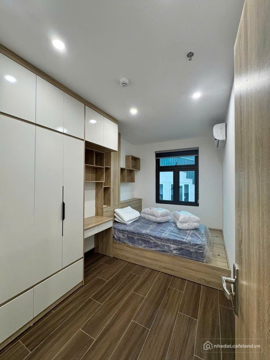 Bán căn hộ Mini, Dịch vụ: Bán nhà phố vip Nguyễn Khánh Toàn, trung tâm Cầu Giấy