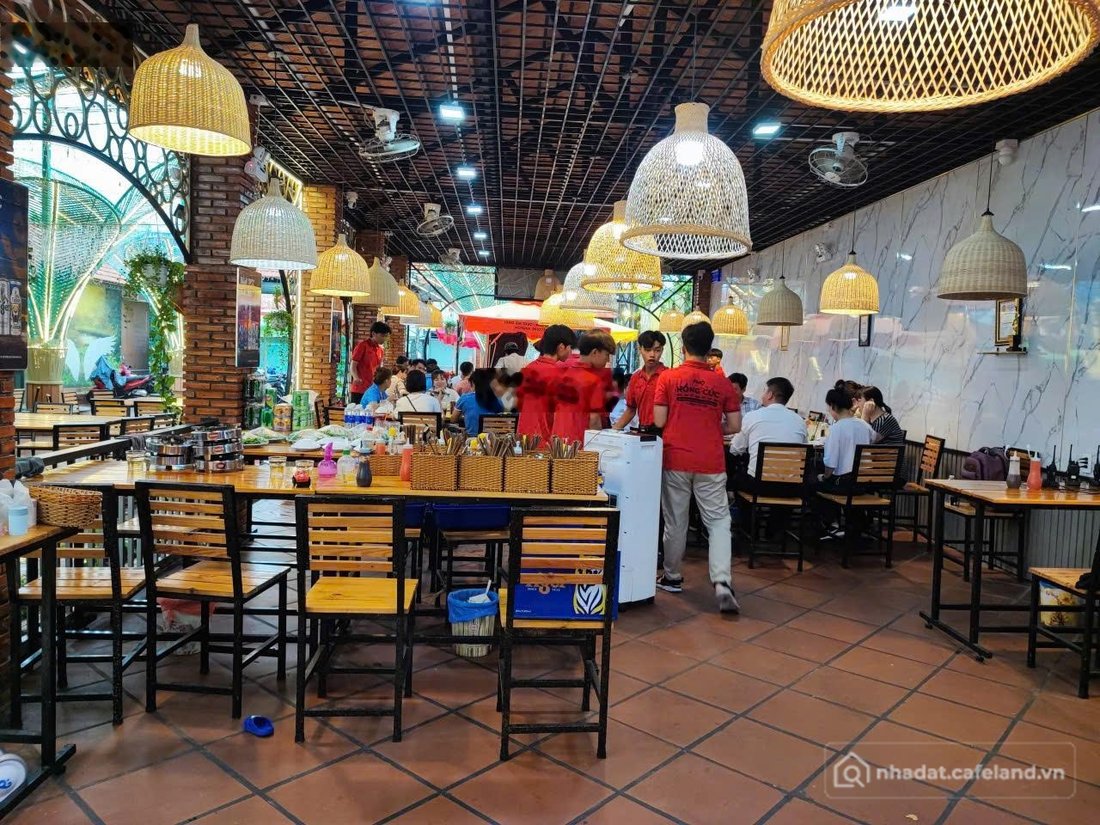 Mặt bằng: Cho thuê mặt bằng kinh doanh Quốc lộ 57b DT 1200m2 full setup vào kinh